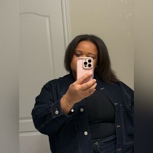 Meet your Posher, Janelle